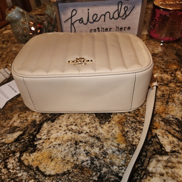 Super Pretty Puffy Linear Quilted Cream Leather Jes COACH Crossbody!! - Picture 7 of 16